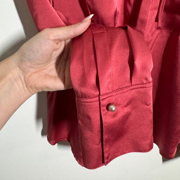 Talbots Top Women 10 Cranberry Red 100% Silk Faux Pearl Button Old Money Career - Picture 4 of 8